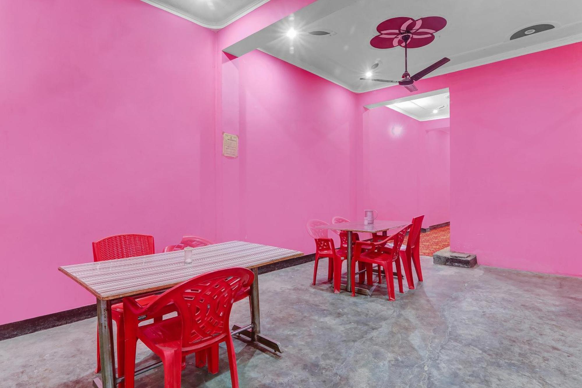 Hotel O New Rajdhani Dhaba Palace Kakori Buitenkant foto