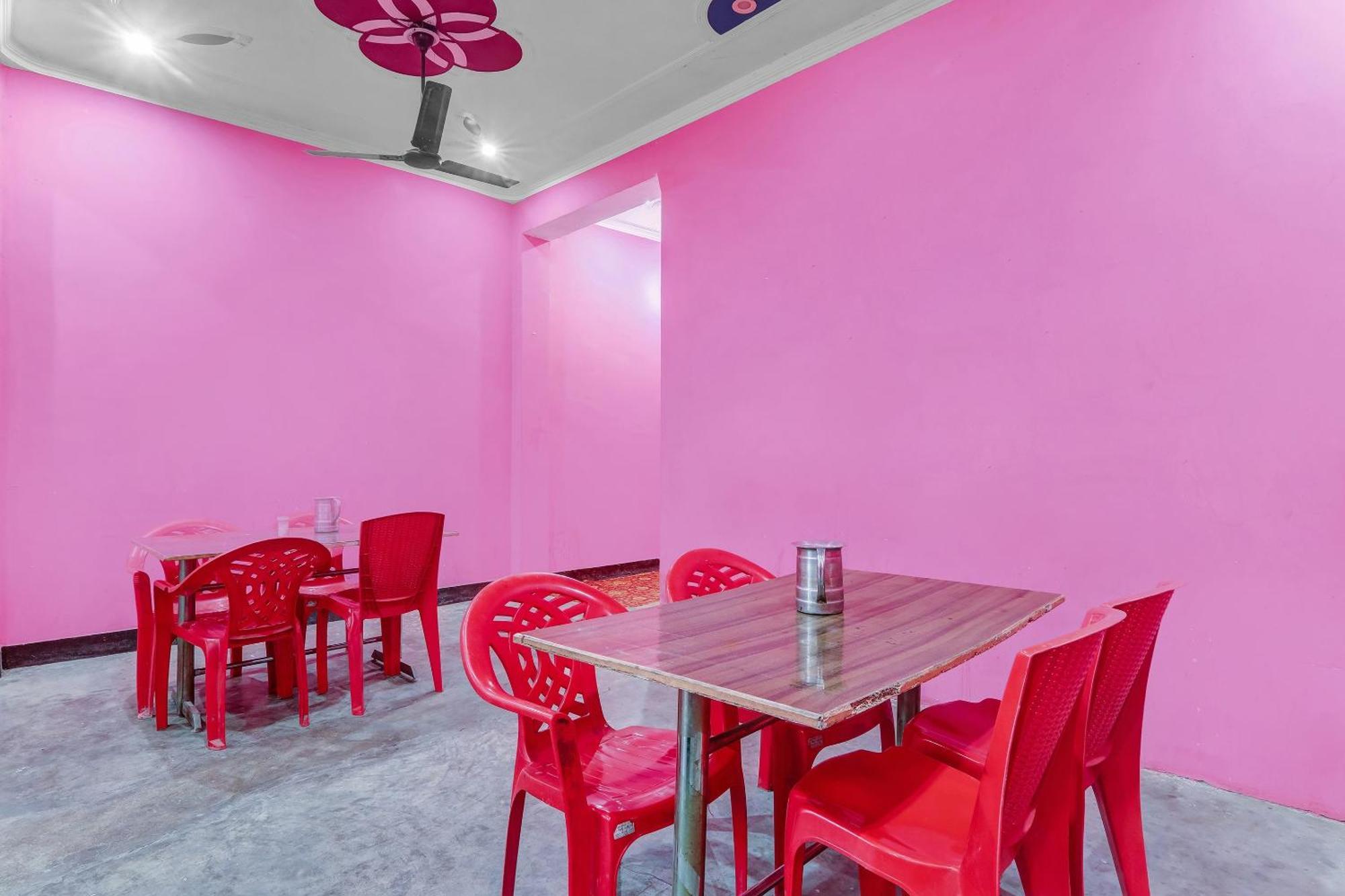 Hotel O New Rajdhani Dhaba Palace Kakori Buitenkant foto